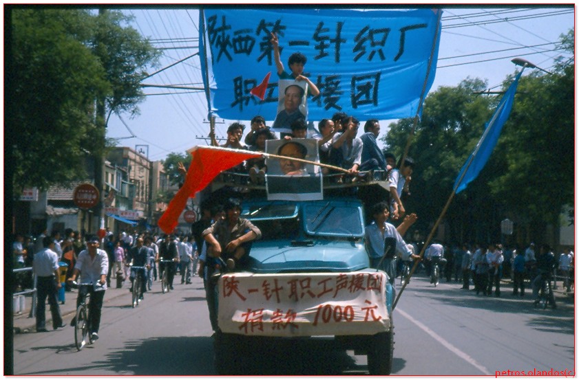 china students on route truck 1989 June 4th